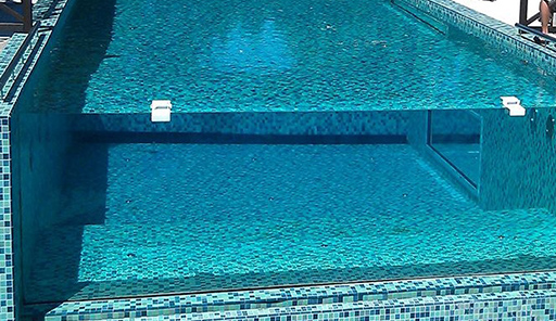 亚克力泳池悬挑结构：建筑主体能不能撑住？